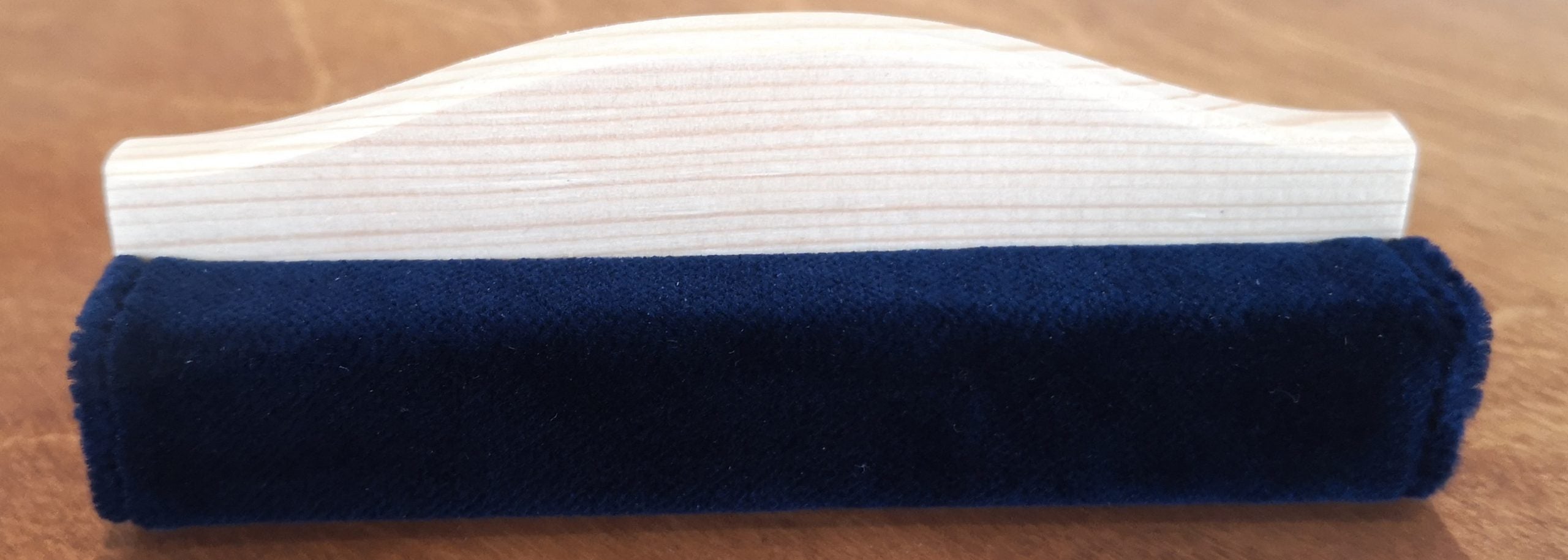 Brosse-tampon en velours et bois pour disque vinyle